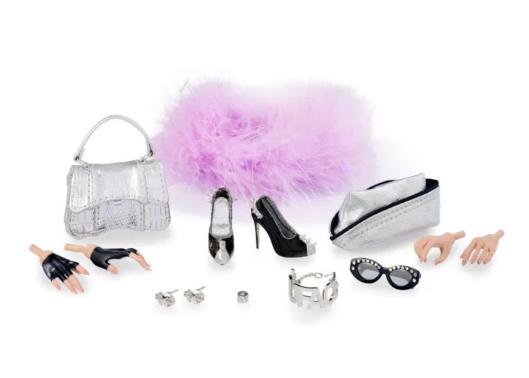 alejandra_luna_billion_dollar_beauty_upgrade_doll_accessories