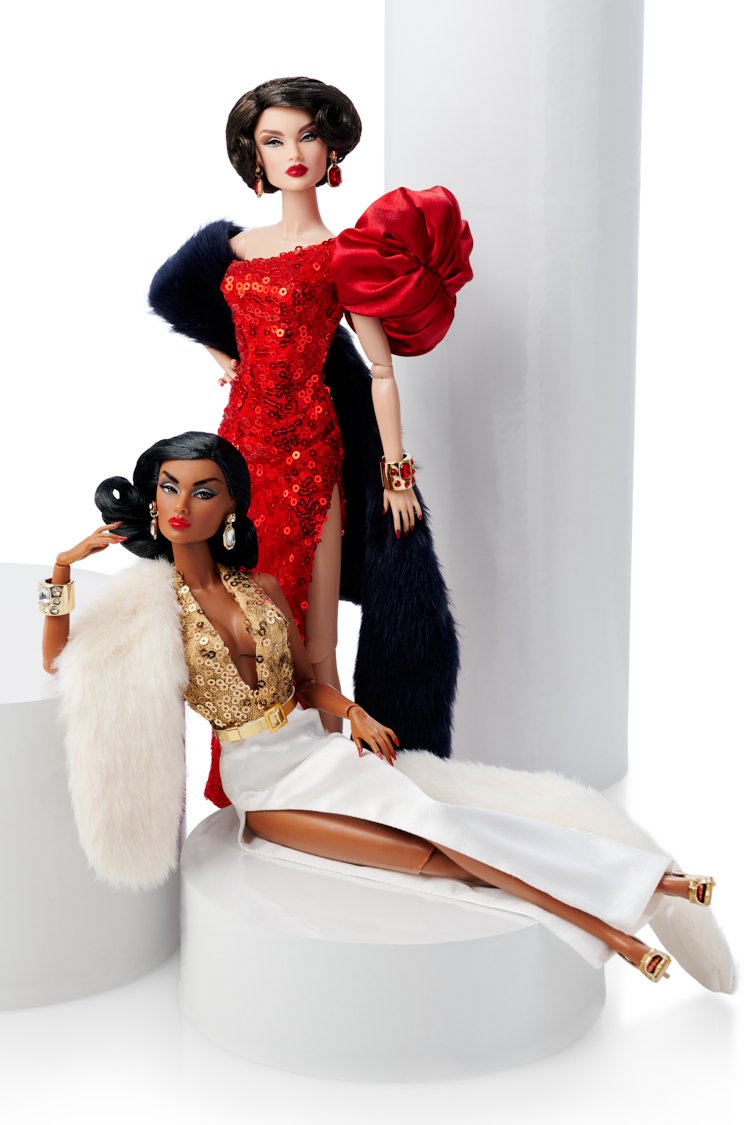 Burnt champagne Della Roux and Victoire Roux convention 2022 Integrity Toys dolls